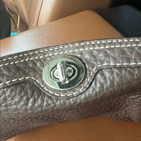 Coach Legacy Turn-Lock Wristlet - Picture 5 of 8